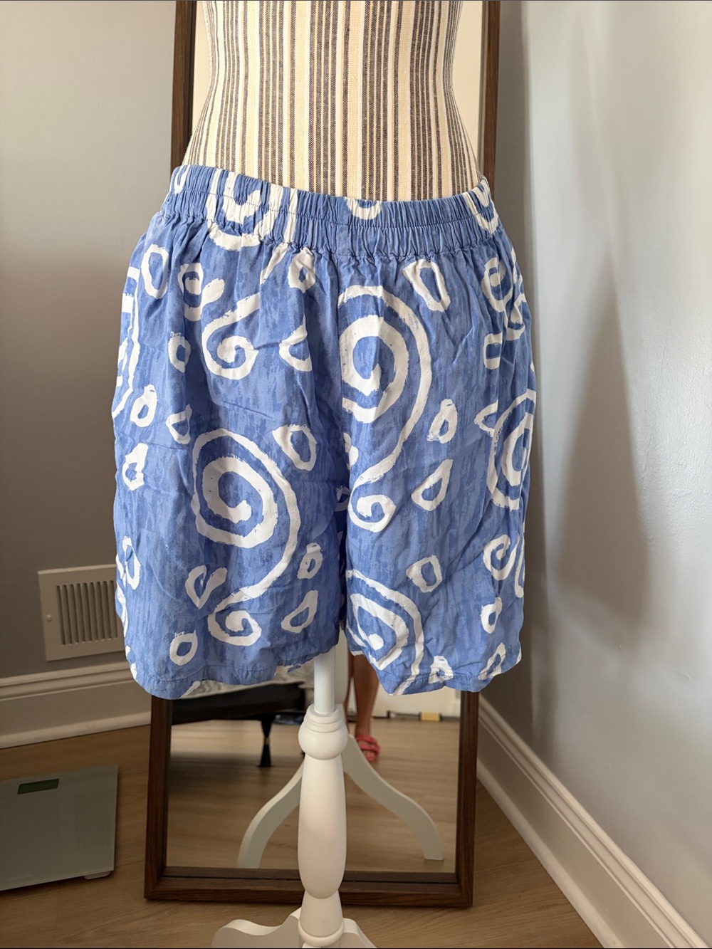 Funky lightweight shorts Size Large